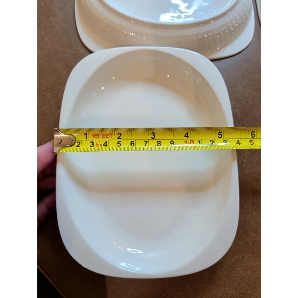 Set of 4 United Airlines First Class Casserole Dishes White Ceramic DC009R